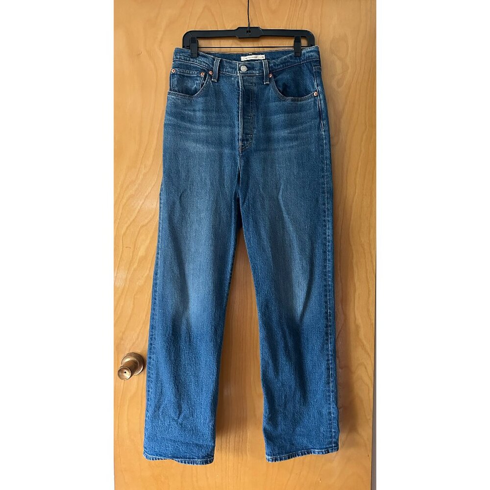 Levis Ribcage size 30
